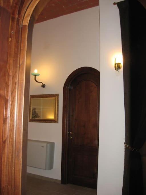 Vivilo Collection - Opera Teather Apartment - Very Central Róma Kültér fotó